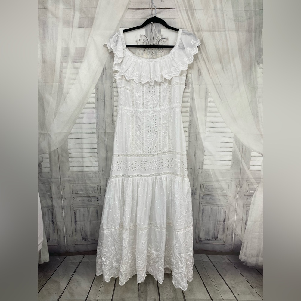Lauren Ralph Lauren Size 12 Eyelet Off-the-Shoulder Maxi Dress 100% Cotton NWOT - Picture 4 of 13